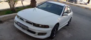 ميتسوبيشي جالانت لون ابيض موديل 2006