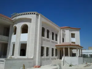 بناء حجر بناء كافة أنواع الحجر وصيانة وجهات الحجر ودكرات حجر داخلي  الزرقاء+عمان