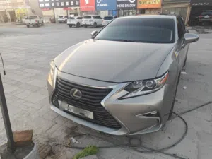 Used Lexus ES in Ajman