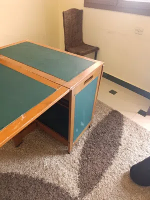 طاولة ايطالية مع 4 كراسي