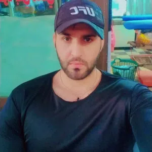 ايمن بطاينه