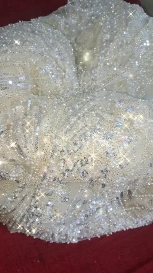 قماش عروس فاخر جداً 4 متر Luxurious bridal fabric, 4 meters,