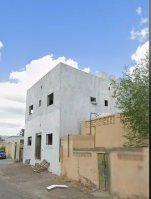 320 m2 More than 6 bedrooms Apartments for Sale in Al Sharqiya Ibra