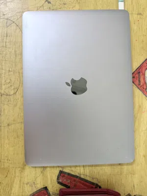 Apple MacBook Retina 12-inch (Early 2015)