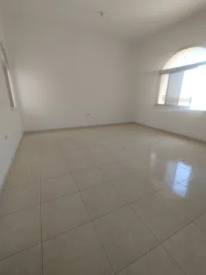 متاح استوديوهات وغرفه وصاله نظامية تشطيب سوبر لوكس محمد بن زايد بجوار كارفور