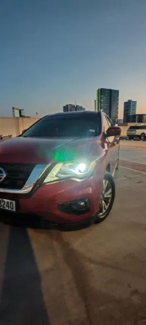 Nissan pathfinder 2018