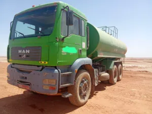 تنكر مان اخظر