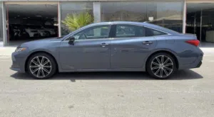 Used Toyota Avalon in Muscat