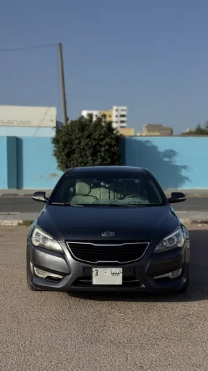 Used Kia Cadenza in Misrata