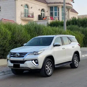Used Toyota Fortuner in Tripoli