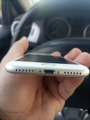 Apple . iPhone 7 . 32 GB0