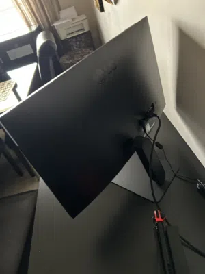 LG monitor 60cm/24