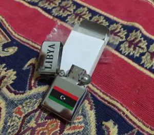 ولعه من النحاس و لونها كروم