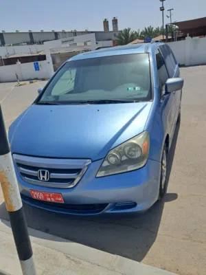 HONDA ODESSY 2005 LOADING VAN