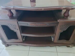 طاولة تلفاز  TV unit خشب ثقيل للبيع بسعر لقطة