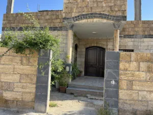 150 m2 5 Bedrooms Townhouse for Sale in Zarqa Dahiet Al Madena Al Monawwara