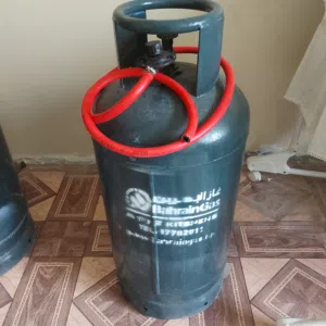 For sale  Bahrain gas cylinder, fully filled by the company, equipped with regulator and hose,