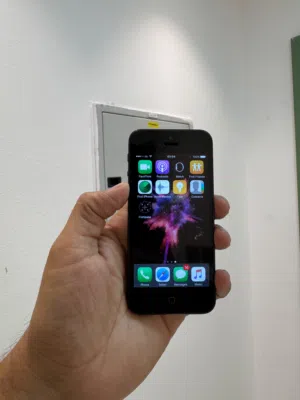 Apple i phone 5  old school  black color sim working