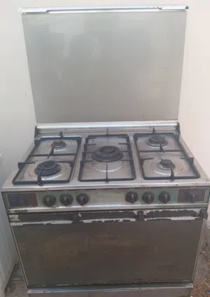 طباخة أكلات