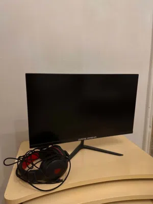 شاشة غيمينغ للبيع استعمال نظيف