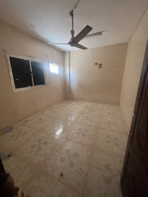 10 m2 2 Bedrooms Apartments for Rent in Aden Other