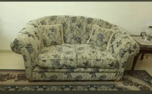 طقم كنب بحالة ممتازه