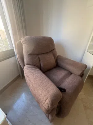 ريكلاينر تحكم كهربائي للبيع Recliner with electric remote