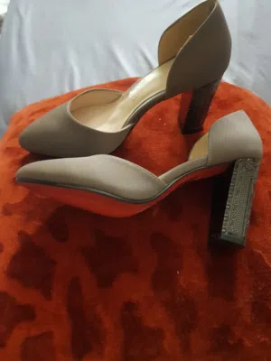 2 heels new each for bd2