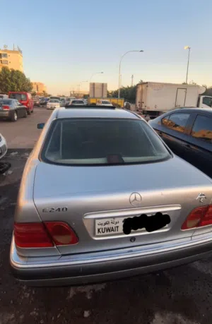 مرسيدس عيون  1999