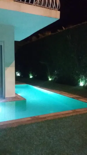 More than 6 bedrooms . More than 6 bathrooms . 1000 m21