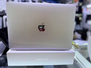 MacBook Air m4 13inch 16gb 256