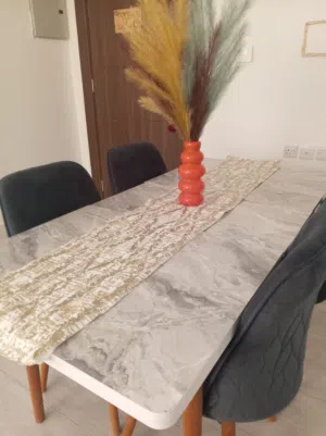 طاوله طعام
