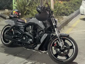 هارلي Vrod 2013 لون مميز صيانه دورية
