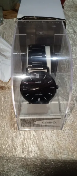 Casio . Analog Quartz . Black1