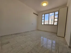 (بدون عمولة) غرفة للايجار - مصفح الشعبية 11 - لعائلة أو لشخص واحد - مقابل مدرسة بيت المقدس