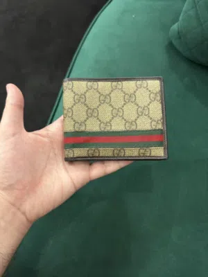 بوك - محفظة قوتشي gucci اصلية نظيفة جدا