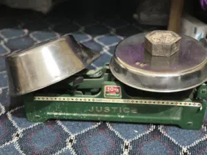 ميزان خضروات مستعمل حاجه بسيطه