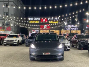 تسلا موديل Y لونج رينج Dual Motor بحادث بنفر خلفي وممشى بسيط