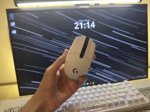 الماوس الغني عن التعريف G304 للبيع
