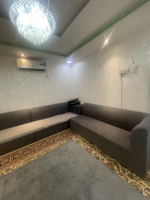 3قطع تكفي 10 اشخاص حديد مستخدم شهر