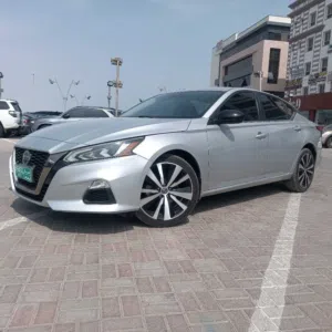 2020 Nissan Altima, SR All