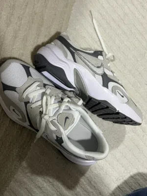 حذاء Nike أصلي مقاس 39