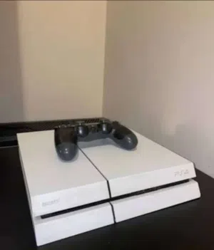 بلاستيشن 4 للبيع  بلاستيشن 4  فــاتتت    (500)جيجا    متوفر عليها العاب كثير  شوف الوصف