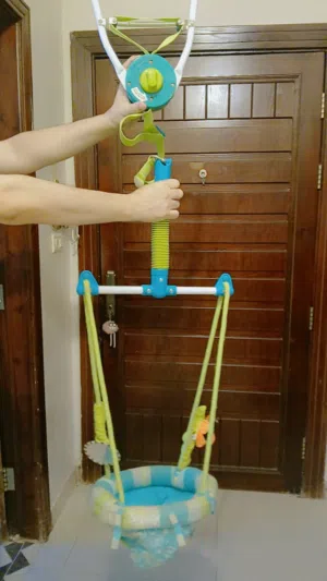 نطاطة ومرجوحة اطفال