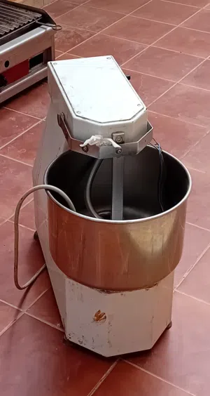 عجانة ايطالية للبيع كاش او حوالة