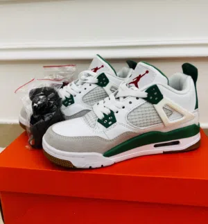 Air Jordan 4 pine Green
