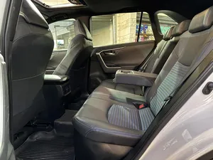 سياره-البيع-تويوتا-r4