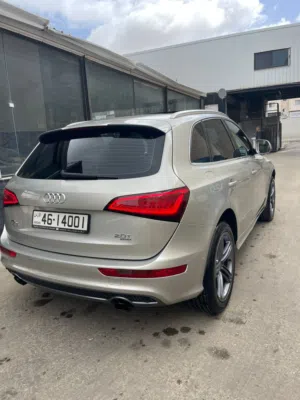 2014 Audi Q5 Sportback SUV بحالة ممتازة ولون مميز