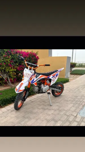 كروز بترول جديده كانت معي أسبوعين سريعه وايد سرعتها تقريبا بال 80 و زينه سبب البيع محتاج فلوس
