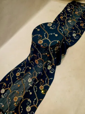 دروع واحزمة وشلاح